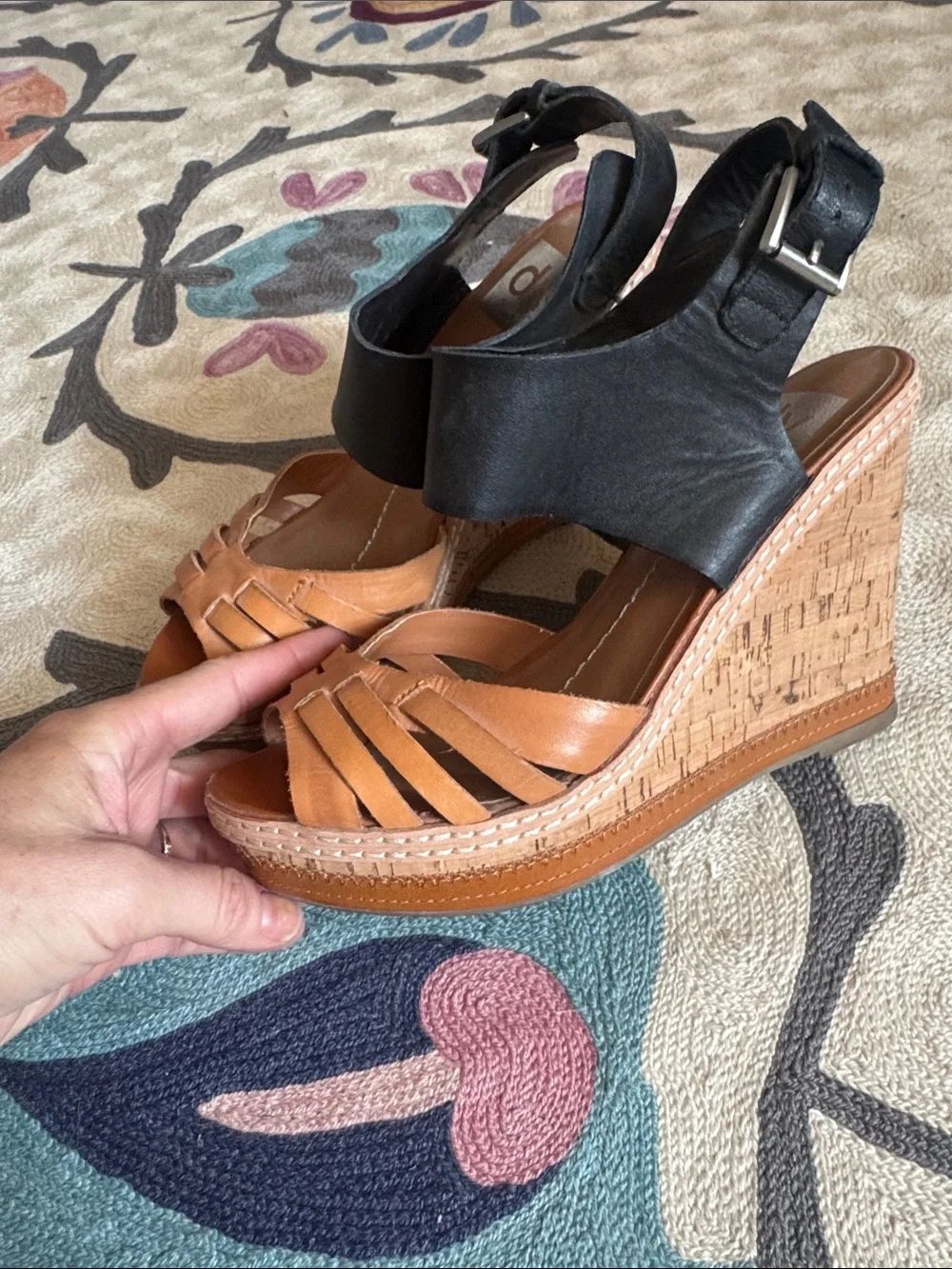 Dolce Vita Black & Tan Two-Tone Leather Wedge Sandals